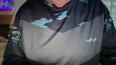 Snapshot of daddyfukker chatting on 11-22-25, 02:38 daddyfukker online show from 11-22-25, 02:38