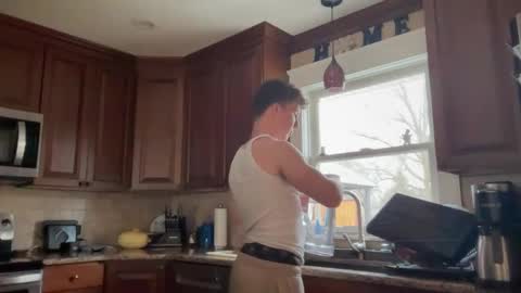 Snapshot of daddygmoney6969 chatting on 12-04-24, 05:00 daddygmoney6969 online show from 12-04-24, 05:00