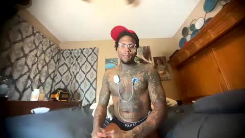 sexy tatted king bbc online show from 04-21-26, 01:42