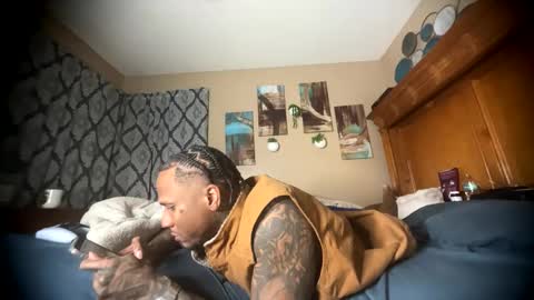 sexy tatted king bbc online show from 04-25-26, 12:46