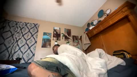 Snapshot of daddyjanimal chatting on 05-06-26, 04:30 sexy tatted king bbc online show from 05-06-26, 04:30