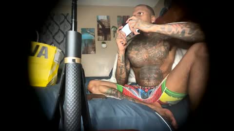 Snapshot of daddyjanimal chatting on 05-21-26, 12:39 sexy tatted king bbc online show from 05-21-26, 12:39