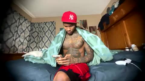Snapshot of daddyjanimal chatting on 05-26-26, 03:30 sexy tatted king bbc online show from 05-26-26, 03:30