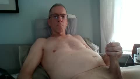 Snapshot of daddyluvssmoothies chatting on 06-07-26, 04:55 daddyluvssmoothies online show from 06-07-26, 04:55