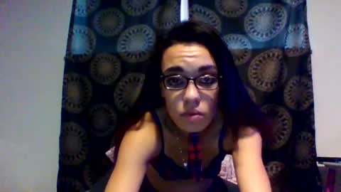 Snapshot of daddysgoodbaby_1423 chatting on 10-22-25, 07:02 daddysgoodbaby_1423 online show from 10-22-25, 07:02