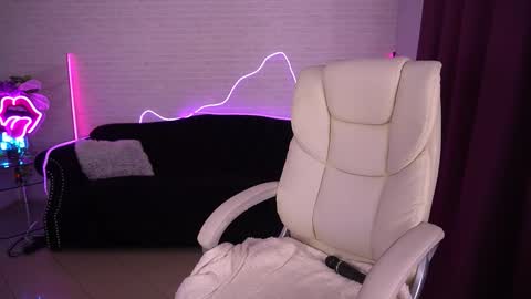 daenerys_daen online show from 09-20-25, 07:42