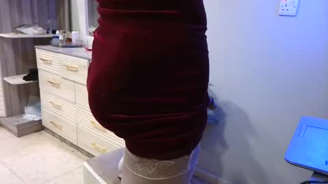 Snapshot of daffiih chatting on 02-14-25, 12:03 Deffa online show from 02-14-25, 12:03