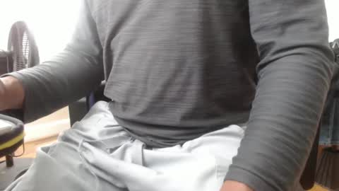 Snapshot of daffyduck71 chatting on 02-12-25, 06:19 daffyduck71 online show from 02-12-25, 06:19