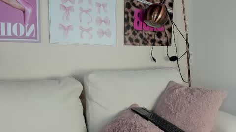Snapshot of dafne_hillss chatting on 06-21-26, 12:52 dafne_hillss online show from 06-21-26, 12:52
