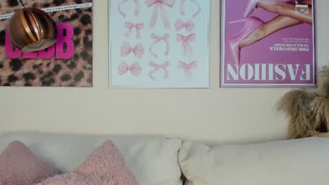 Snapshot of dafne_hillss chatting on 06-27-26, 11:15 dafne_hillss online show from 06-27-26, 11:15