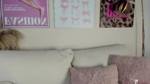 Snapshot of dafne_hillss chatting on 07-01-26, 11:12 dafne_hillss online show from 07-01-26, 11:12
