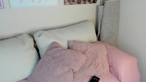 Snapshot of dafne_hillss chatting on 07-16-26, 11:38 dafne_hillss online show from 07-16-26, 11:38