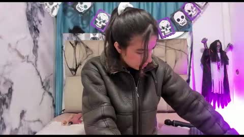 dafne_quenn online show from 10-07-25, 01:41