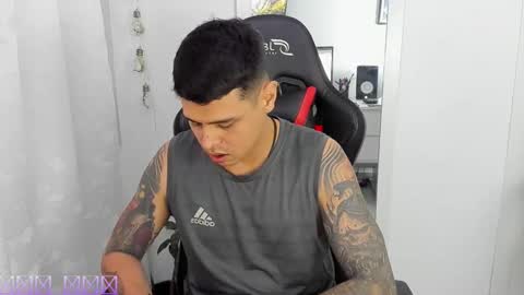 Snapshot of dage_19 chatting on 02-13-26, 11:34 my name is Jhon and I live in colombia online show from 02-13-26, 11:34