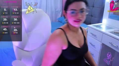 Snapshot of dahian_carter chatting on 12-18-24, 10:57 Dahian online show from 12-18-24, 10:57