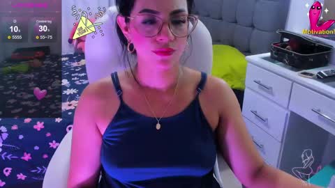 Snapshot of dahian_carter chatting on 01-05-25, 01:13 Dahian online show from 01-05-25, 01:13