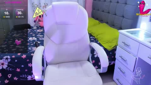 Snapshot of dahian_carter chatting on 01-07-25, 11:58 Dahian online show from 01-07-25, 11:58