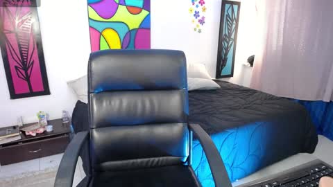 Dahiana online show from 01-17-25, 03:22