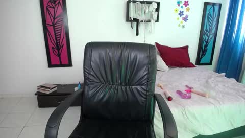 Dahiana online show from 02-06-25, 02:04