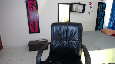 Dahiana online show from 02-27-25, 09:25