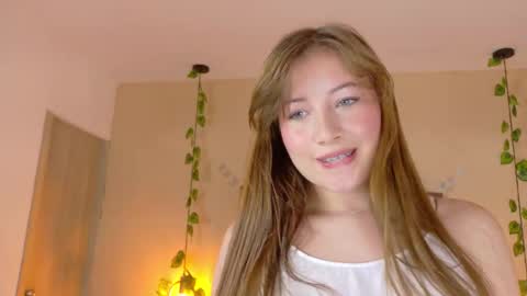 Dahlia online show from 02-11-26, 05:56