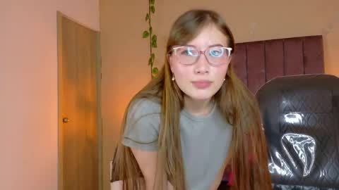 Snapshot of dahlia_rousse chatting on 06-05-26, 06:52 Dahlia online show from 06-05-26, 06:52