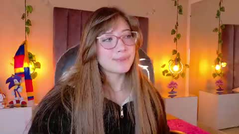 Snapshot of dahlia_rousse chatting on 06-20-26, 05:54 Dahlia online show from 06-20-26, 05:54