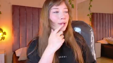 Snapshot of dahlia_rousse chatting on 07-29-26, 05:05 Dahlia online show from 07-29-26, 05:05