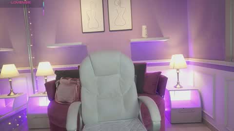 Dahlia Grey online show from 10-10-25, 11:42