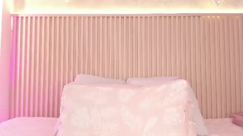Snapshot of daiana_curly chatting on 06-23-26, 08:40 Daiana online show from 06-23-26, 08:40