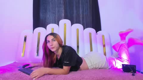 Snapshot of daicell_juliana chatting on 12-18-24, 02:17 daicell juliana online show from 12-18-24, 02:17