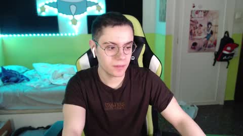 Snapshot of daigoro03 chatting on 02-10-25, 12:52 daigoro03 online show from 02-10-25, 12:52