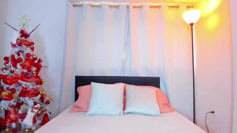 Daila Smith  online show from 12-23-24, 06:05