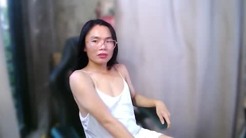 Snapshot of dailylush chatting on 07-22-26, 09:34 Kim online show from 07-22-26, 09:34