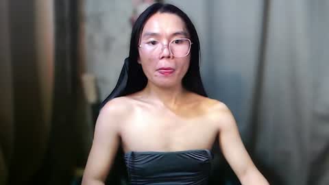 Snapshot of dailylush chatting on 07-30-26, 10:47 Kim online show from 07-30-26, 10:47