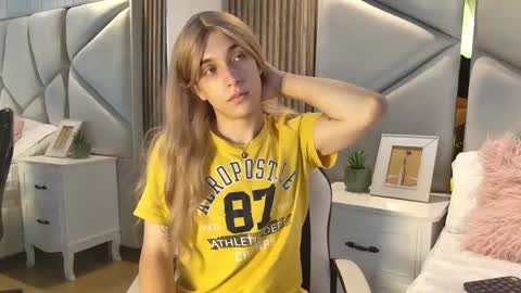 Snapshot of daimondti chatting on 09-16-25, 11:33 DaimonTi online show from 09-16-25, 11:33