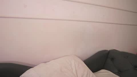 Lauren            online show from 04-06-26, 12:50