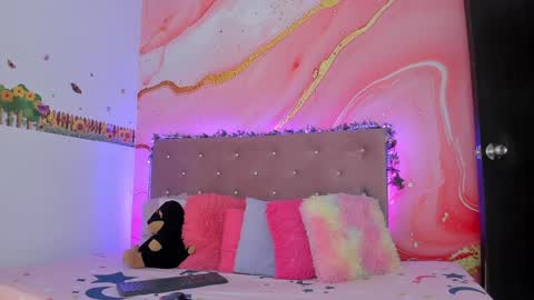 Snapshot of daisy__rose chatting on 01-27-25, 11:00 Dai online show from 01-27-25, 11:00