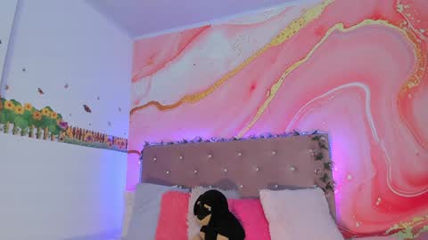 Snapshot of daisy__rose chatting on 02-06-25, 10:59 Dai online show from 02-06-25, 10:59