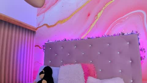 Snapshot of daisy__rose chatting on 02-19-25, 11:06 Dai online show from 02-19-25, 11:06