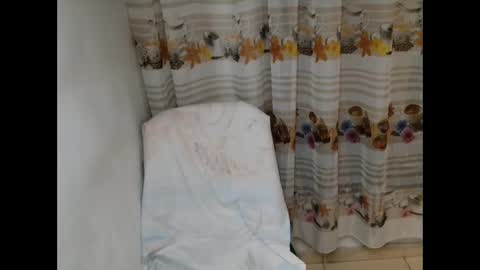 Snapshot of daisy_ashe chatting on 10-13-25, 06:52 Ashe online show from 10-13-25, 06:52