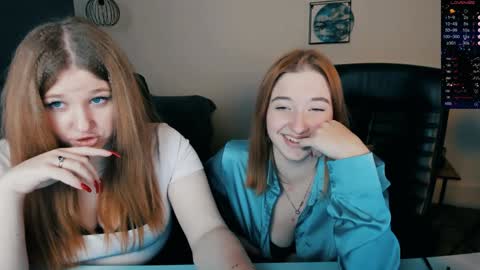 Snapshot of daisy_candy chatting on 12-03-24, 04:47 Little Di online show from 12-03-24, 04:47