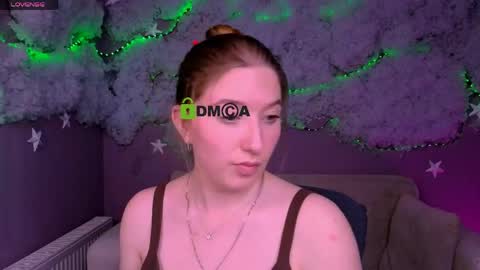 Snapshot of daisy_candy chatting on 05-23-26, 08:46 Little Di online show from 05-23-26, 08:46