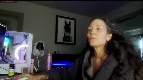 Daisy online show from 01-12-26, 02:55