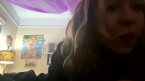 Snapshot of daisybaby699 chatting on 12-18-24, 04:20 DaisyB3 online show from 12-18-24, 04:20