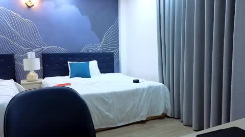 Daisy online show from 10-22-25, 04:51