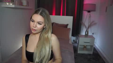 Snapshot of daisyeverly chatting on 02-04-26, 03:51 Daisy online show from 02-04-26, 03:51