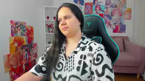 Snapshot of daisyharts chatting on 07-08-26, 05:34 DaisyHarts online show from 07-08-26, 05:34