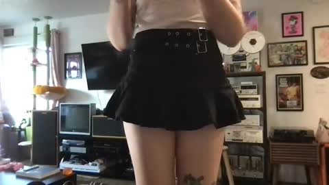 Snapshot of daisymynx chatting on 04-08-26, 12:54 daisymynx online show from 04-08-26, 12:54