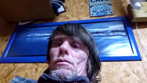 Snapshot of daiwants2fku chatting on 11-03-25, 11:37 dave online show from 11-03-25, 11:37